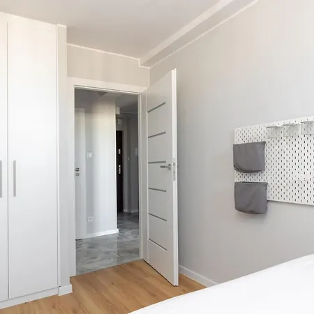 Apartment Park Mirowski Blue *